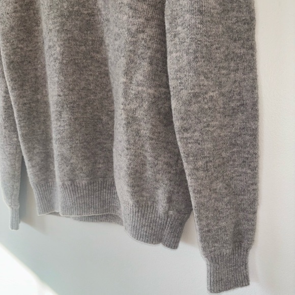 Refectory Gray Crewneck Lambswool Sweater Size Small - Picture 6 of 11